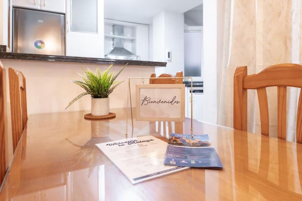Encantador Apartamento Cerca Del Mar مالقة المظهر الخارجي الصورة