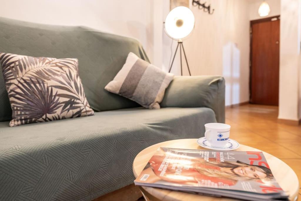 Encantador Apartamento Cerca Del Mar مالقة المظهر الخارجي الصورة